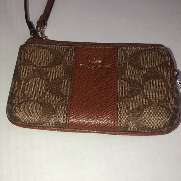 Coach Wallet Wrislet - Picture 3 of 13